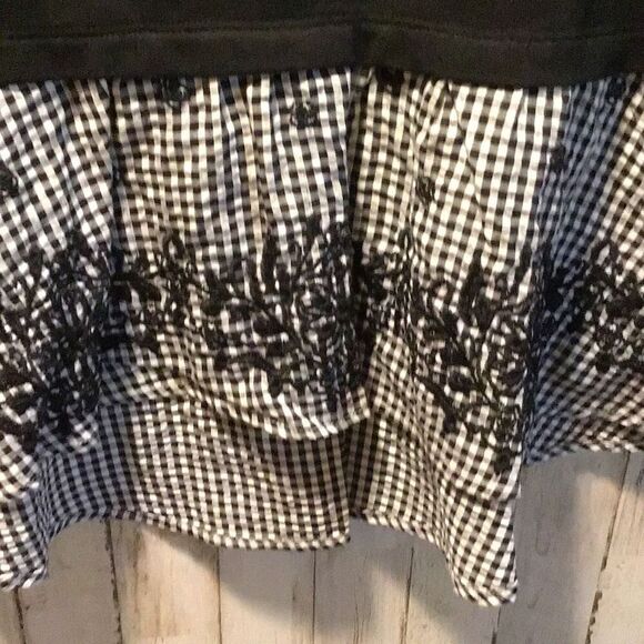 Blouse from love on a hanger boutique size small - Picture 2 of 5